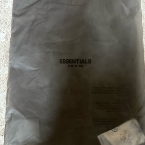 Fear of God Black Essential Joggers - Picture 6 of 7